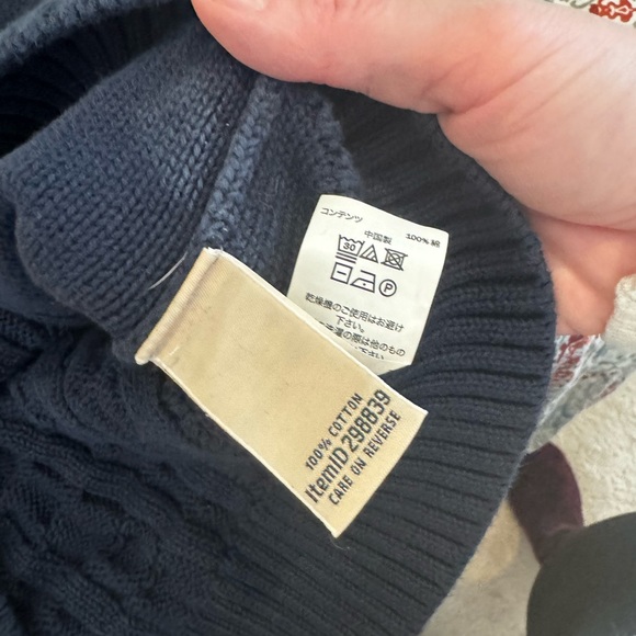 L.L.Bean Crewneck Cable Knit Navy Blue Cotton Sweater size small - Picture 6 of 7
